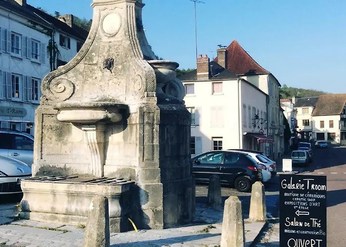 De L'écu * La Roche-Guyon